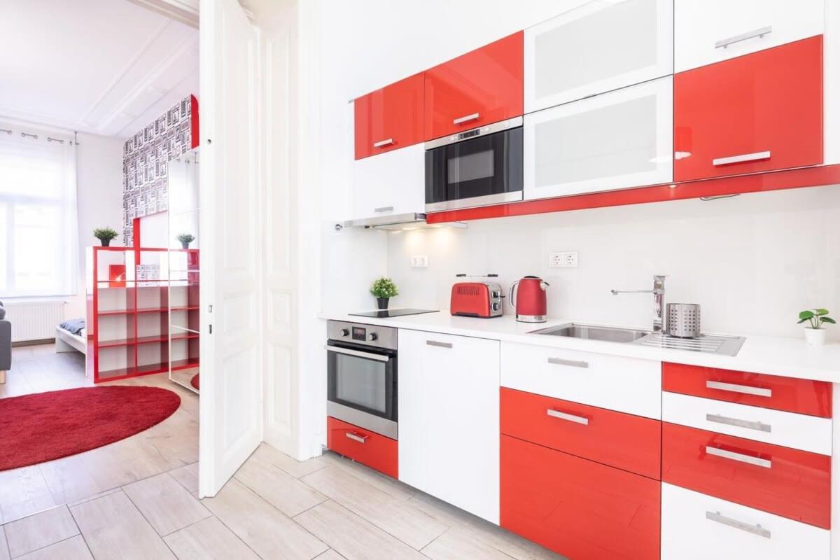 Bright & Large Apartment At Top Location Budapest Bagian luar foto