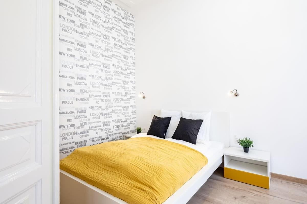Bright & Large Apartment At Top Location Budapest Bagian luar foto